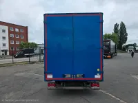 Gebraucht Iveco Daily 156 PS (114 kW) 2018 Blau Kombi