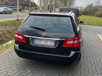 Gebraucht Mercedes E220 170 PS (125 kW) 2011 Schwarz Kombi