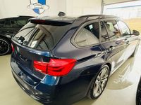 Gebraucht BMW 330 Sport Line 258 PS (189 kW) 2015 Blau Kombi