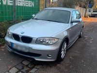 Gebraucht BMW 118 129 PS (94 kW) 2005 Silber Kleinwagen