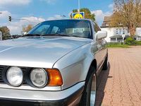 Gebraucht BMW 525 190 PS (139 kW) 1990 Silber Limousine