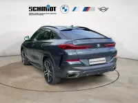 Gebraucht BMW X6 M50 Shadowline 530 PS (389 kW) 2021 Arktikgrau brillanteffekt SUV