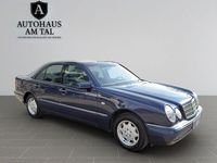 Gebraucht Mercedes E240 Elegance 170 PS (125 kW) 1998 Blau Limousine