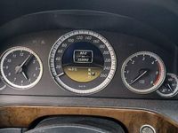 Second-hand Mercedes E300 Elegance 231 CP (169 kW) 2012 Argintiu Berlinǎ