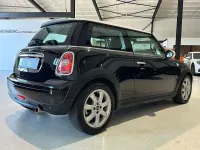 Usado Mini Cooper Pepper 120 CV (88 kW) 2009 Negro Utilitario