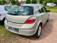 Gebraucht Opel Astra Edition 90 PS (66 kW) 2005 Pannacotta m2 Kleinwagen