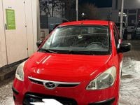 Gebraucht Hyundai i10 60 PS (44 kW) 2009 Rot Kleinwagen