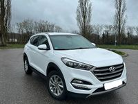 Gebraucht Hyundai Tucson 116 PS (85 kW) 2016 Weiß SUV