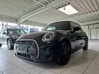 Gebraucht Mini Cooper Resolute Edition 136 PS (100 kW) 2023 Rebel green Kleinwagen