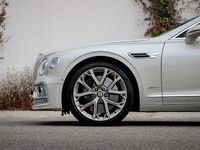 Gebraucht Bentley Flying Spur 635 PS (467 kW) 2023 Beige Limousine