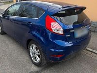 Gebraucht Ford Fiesta Titanium 125 PS (91 kW) 2015 Blau Kleinwagen