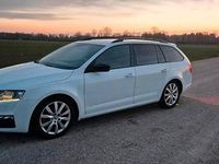 Gebraucht Skoda Octavia RS 184 PS (135 kW) 2016 Weiß Kleinwagen