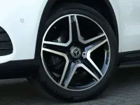 Gebraucht Mercedes GLA200 Premium Plus 156 PS (114 kW) 2018 Weiß SUV
