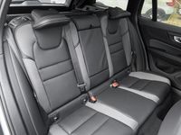 Neu Volvo V60 Plus 197 PS (144 kW) 2025 Weiß Kombi