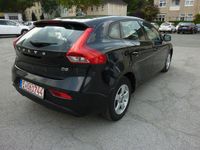Gebraucht Volvo V40 Kinetic 114 PS (83 kW) 2012 Schwarz Kombi