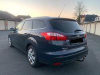Gebraucht Ford Focus 140 PS (102 kW) 2011 Grau Kombi