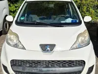 Gebraucht Peugeot 107 68 PS (50 kW) 2011 Weiß Kleinwagen
