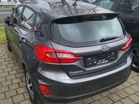 Gebraucht Ford Fiesta 71 PS (52 kW) 2018 Grau Kleinwagen