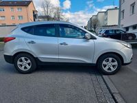 Gebraucht Hyundai Tucson 184 PS (135 kW) 2012 Silber SUV