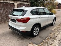 Gebraucht BMW X1 Advantage 190 PS (139 kW) 2015 Weiß SUV