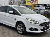 Gebraucht Ford S-MAX Titanium 179 PS (131 kW) 2017 Weiß Van / Kleinbus