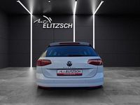 Gebraucht VW Passat Business 150 PS (110 kW) 2023 Gletscherweiß metallic Kombi