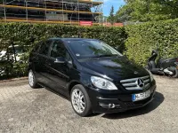 Gebraucht Mercedes B180 116 PS (85 kW) 2011 Schwarz Kleinwagen
