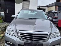 Gebraucht Mercedes E250 204 PS (150 kW) 2009 Grau Limousine