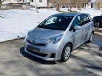 Gebraucht Toyota Verso-S Multidrive S 99 PS (72 kW) 2015 Silber Van / Kleinbus