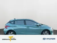 Gebraucht Hyundai i20 Comfort 101 PS (74 kW) 2024 Dragon red Kleinwagen