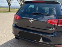 Gebraucht VW Golf VII LOUNGE 125 PS (91 kW) 2016 Schwarz Kombi