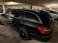 Second-hand Mercedes E200 136 CP (100 kW) 2011 Negru Break