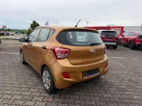 Gebraucht Hyundai i10 Classic 67 PS (49 kW) 2015 Mandarin orange/copper gold Kleinwagen