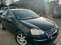 Gebraucht VW Jetta 102 PS (75 kW) 2009 Schwarz Limousine