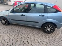 Gebraucht Ford Focus 116 PS (85 kW) 2004 Blau Kleinwagen