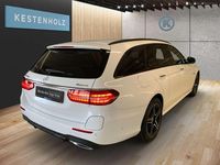 Gebraucht Mercedes E300 AMG 306 PS (225 kW) 2022 Unilack polarweiß Kombi