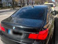 Second-hand BMW 730 245 CP (180 kW) 2011 Negru Berlinǎ