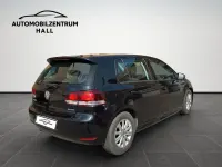 Second-hand VW Golf VII Trendline 105 CP (77 kW) 2012 Negru Berlinǎ