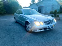 Używany Mercedes E220 150 KM (110 kW) 2002 Srebrny Sedan/Limuzyna