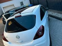 Gebraucht Opel Corsa Color Edition 101 PS (74 kW) 2011 Weiß Kleinwagen