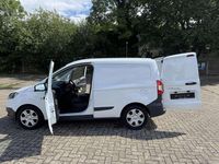 Gebraucht Ford Transit 101 PS (74 kW) 2015 Frostweiß Van / Kleinbus