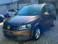 Gebraucht VW Touran Trendline 140 PS (102 kW) 2011 Toffeebraun metallic Van / Kleinbus
