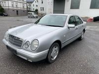 gebraucht Mercedes E200 CLASSIC Classic