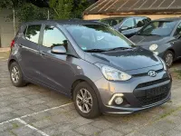 Gebraucht Hyundai i10 YES! 87 PS (63 kW) 2015 Star dust / met Kleinwagen
