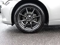 Gebraucht Mazda MX5 Exclusive-Line 132 PS (97 kW) 2024 Platinum quartz Cabrio