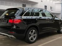 Gebraucht Mercedes GLC300e 211 PS (155 kW) 2022 Schwarz SUV