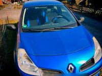 Gebraucht Renault Clio II 65 PS (47 kW) 2006 Blau Kleinwagen
