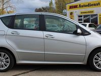 Gebraucht Mercedes A160 95 PS (69 kW) 2009 Polarsilber Kleinwagen