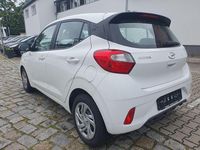 Gebraucht Hyundai i10 Select 67 PS (49 kW) 2022 Weiß Kleinwagen