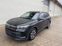 Gebraucht VW Tiguan S 150 PS (110 kW) 2025 Schwarz SUV
